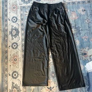 Black Aerie pants nwt